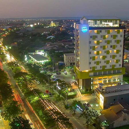Hotel Dafam Pacific Caesar Surabaya Eksteriør bilde