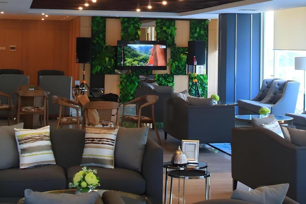 Hotel Dafam Pacific Caesar Surabaya Eksteriør bilde
