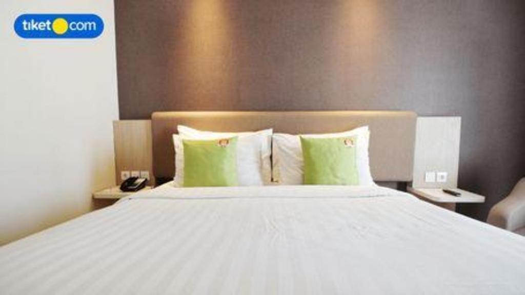 Hotel Dafam Pacific Caesar Surabaya Eksteriør bilde