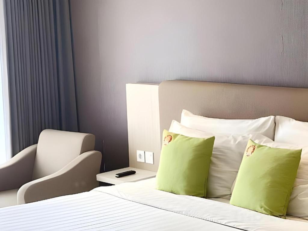 Hotel Dafam Pacific Caesar Surabaya Eksteriør bilde