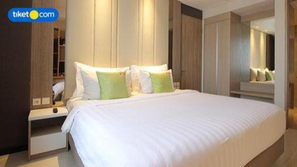 Hotel Dafam Pacific Caesar Surabaya Eksteriør bilde
