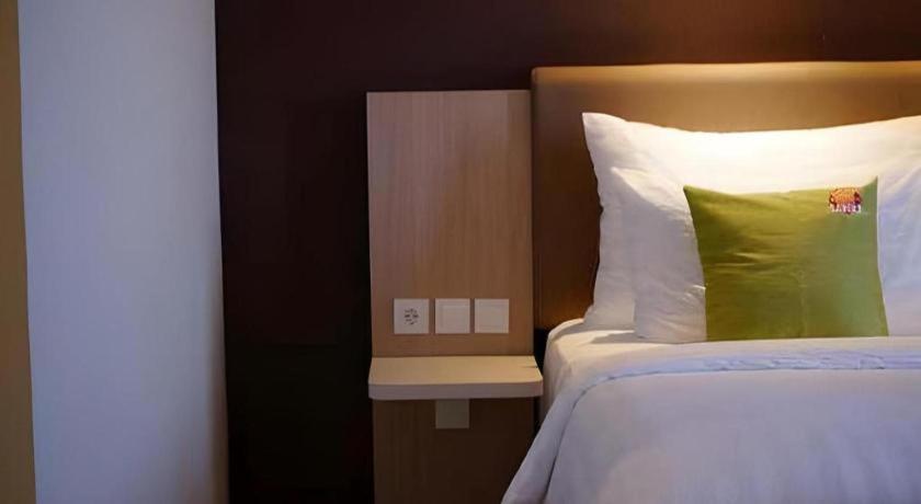Hotel Dafam Pacific Caesar Surabaya Eksteriør bilde